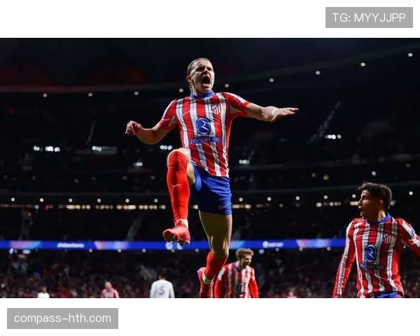 2026世界杯资格赛VAR判罚引争议，裁判决定引发球迷热议