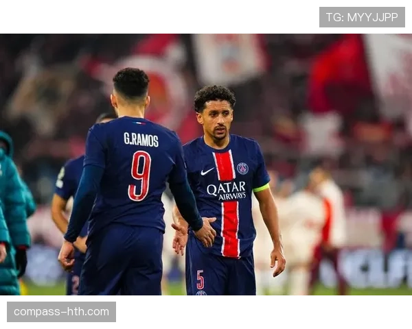 巴黎圣日耳曼中场控制不足，成当前赛季表现波动关键因素